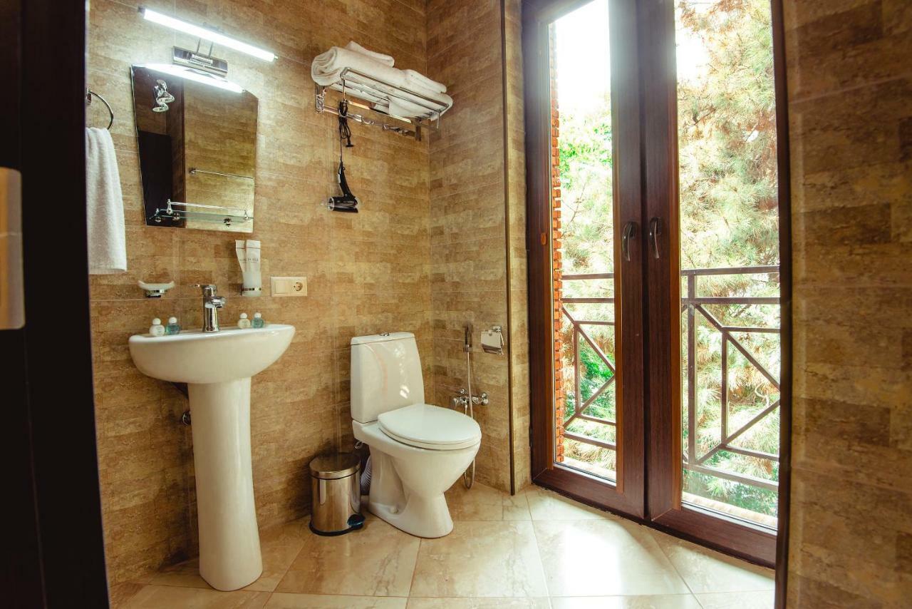 Bliss Hotel Tbilisi Buitenkant foto