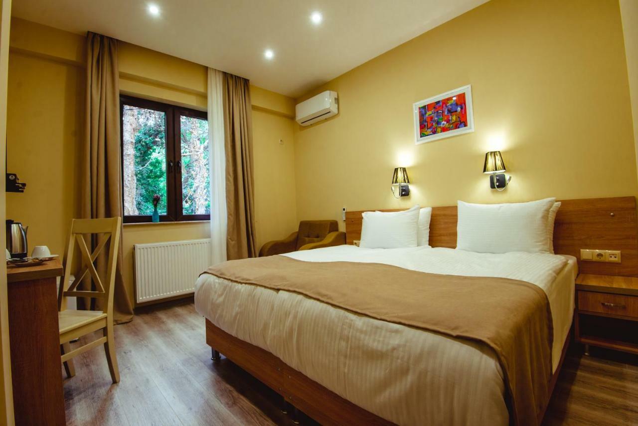 Bliss Hotel Tbilisi Buitenkant foto
